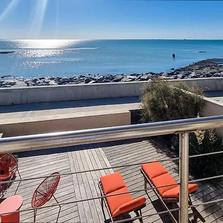 Holiday home 4 Bedroom Stunning In Fouras